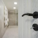 Cool Apartment In Budapest, Romeo